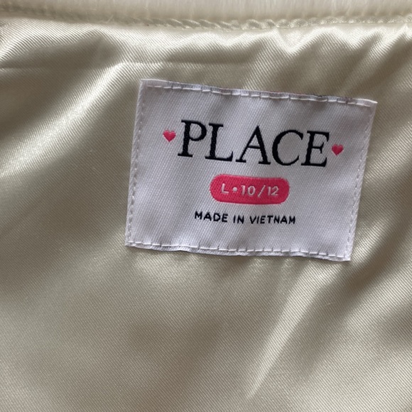 PLACE girls 10/12 fur vest. EUC - Picture 3 of 4